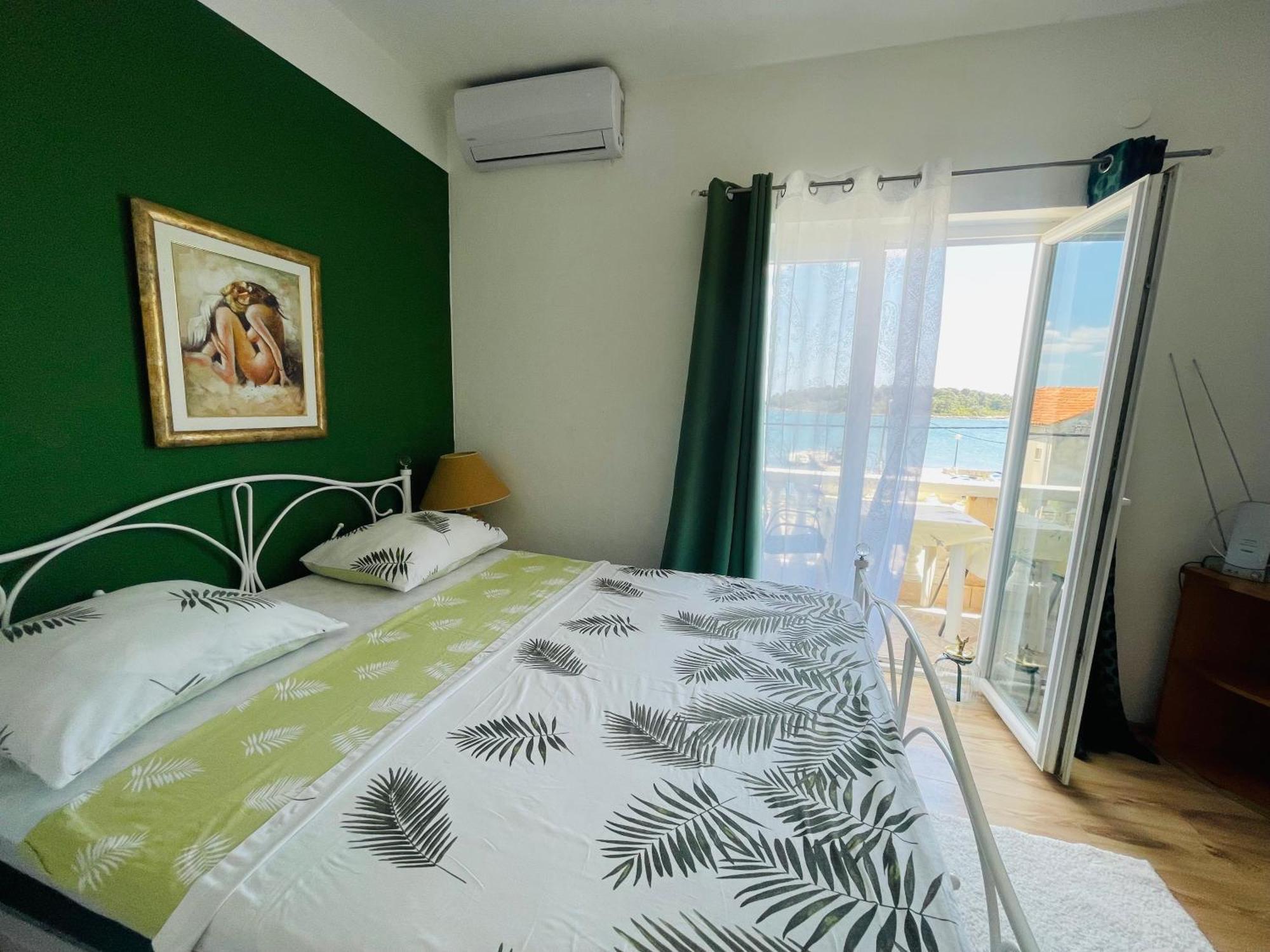 Apartments Esperanza Pašman Buitenkant foto