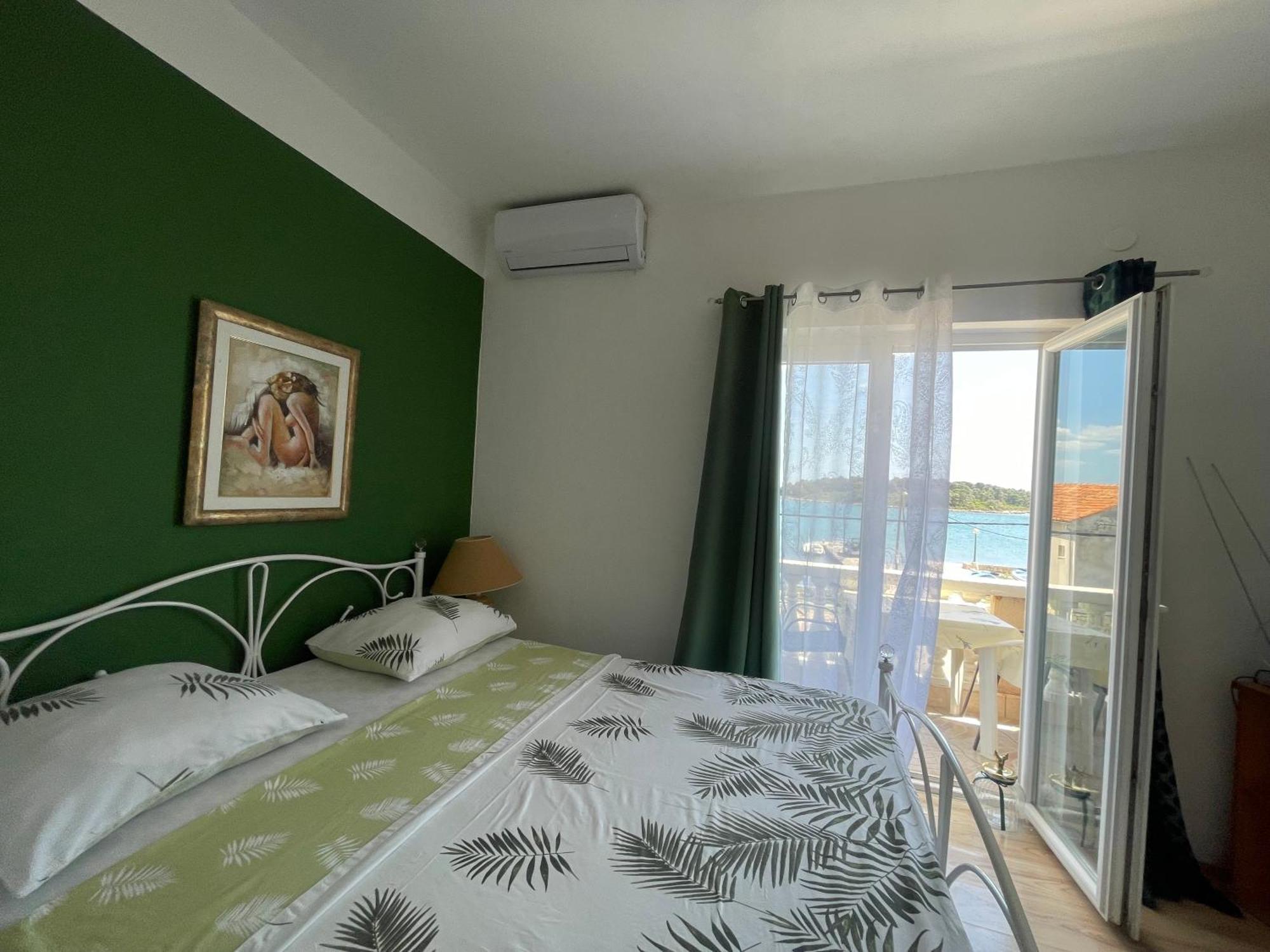 Apartments Esperanza Pašman Buitenkant foto
