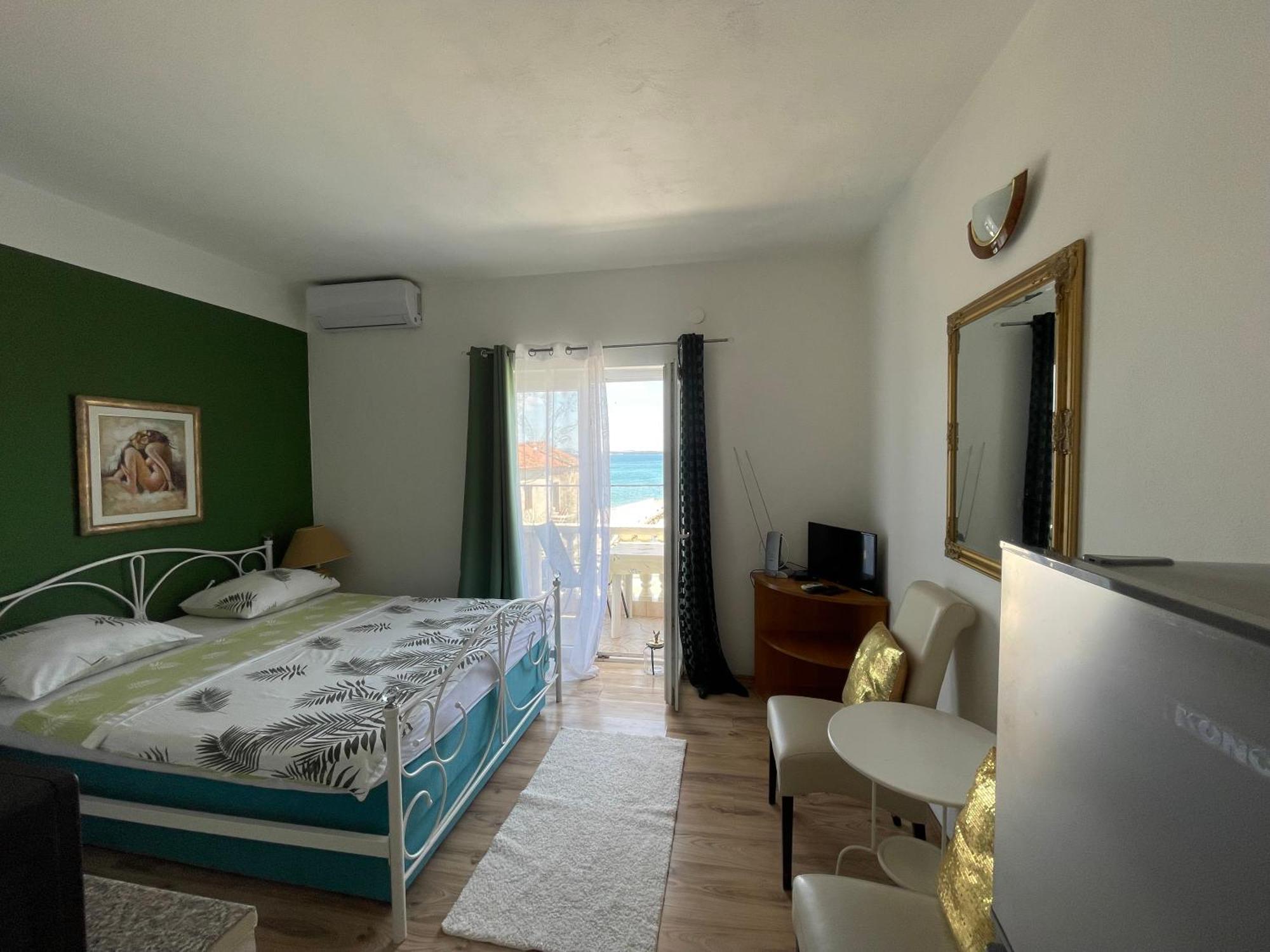 Apartments Esperanza Pašman Buitenkant foto