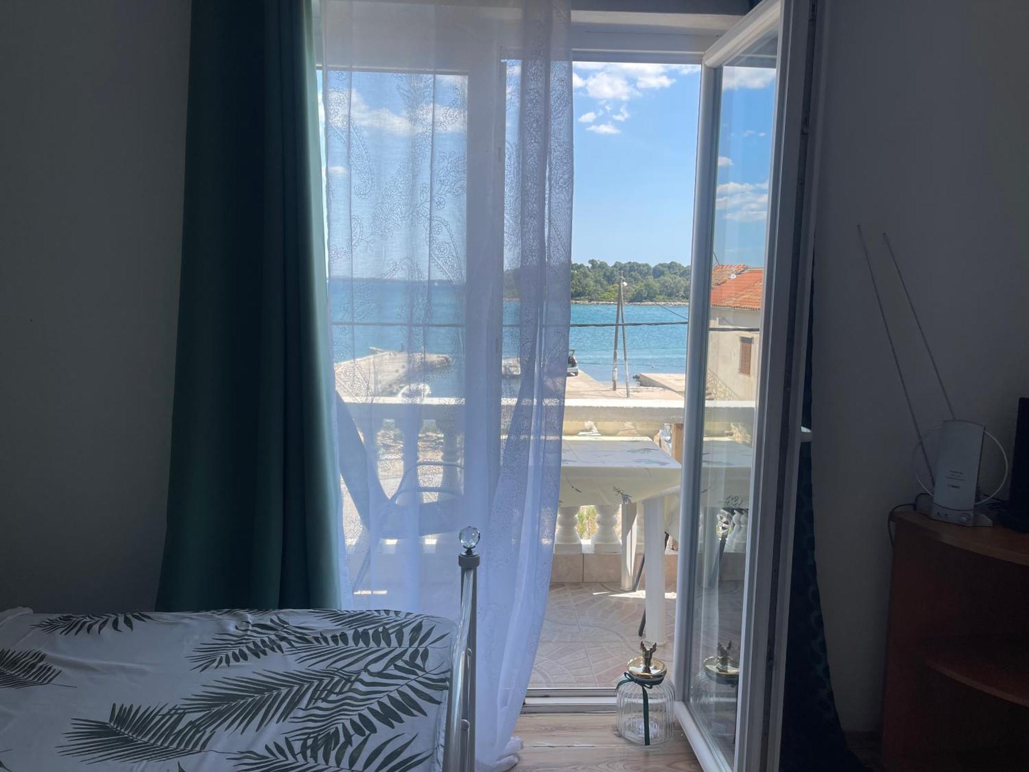 Apartments Esperanza Pašman Buitenkant foto